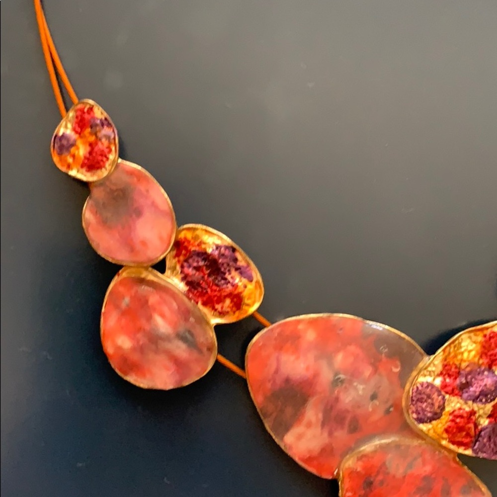 Beautiful statement necklace - Picture 3 of 7
